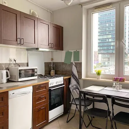 Swietokrzyska 32 1 * 바르샤바