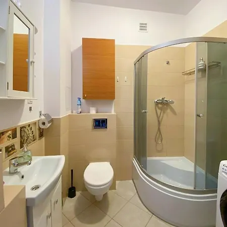 بيت ضيافة Swietokrzyska 32 1